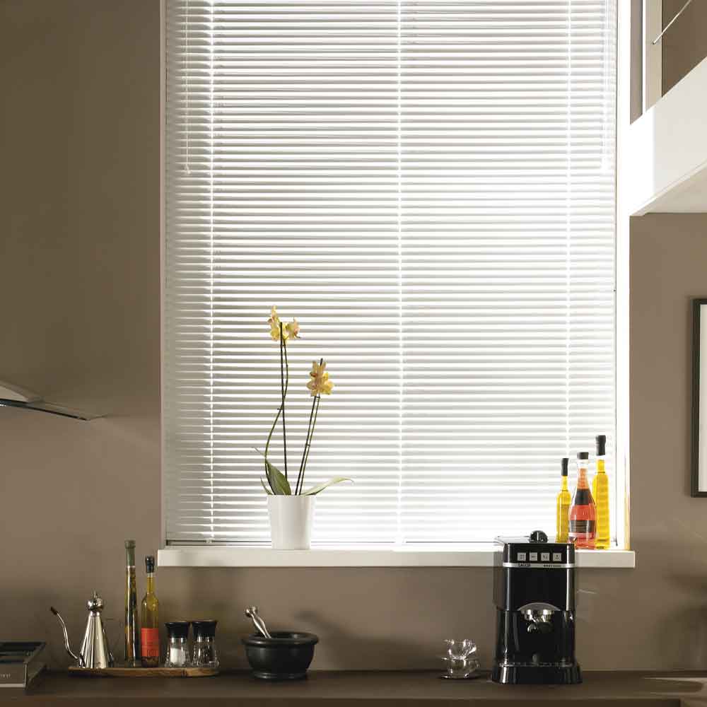 Venetian blinds in Warwick